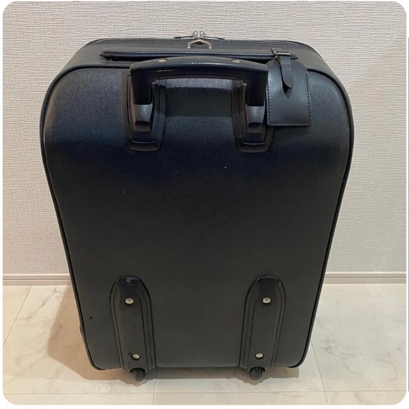 🔥🔥LOUIS VUITTON🔥🔥TAIGA🔥🔥PEGAS🔥🔥 - Picture 8 of 11